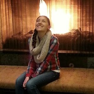 Meet your Posher, Lauren